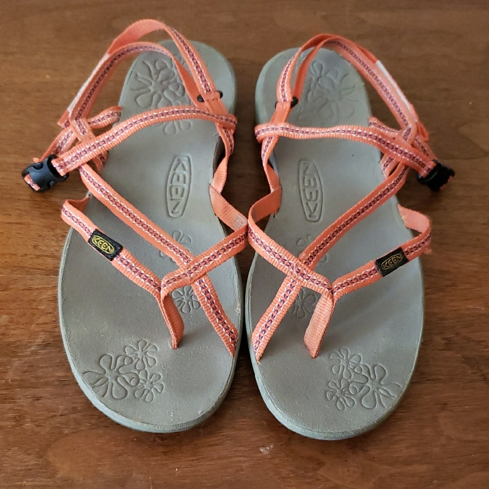 Keen Vibrant Orange Outdoor Light and Strappy Sandals Size 10